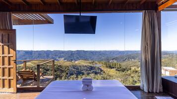 Basic Chalet | Interior