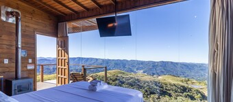 Linda cabana com jacuzzi VST004