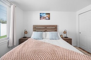 2 bedrooms, WiFi, bed sheets