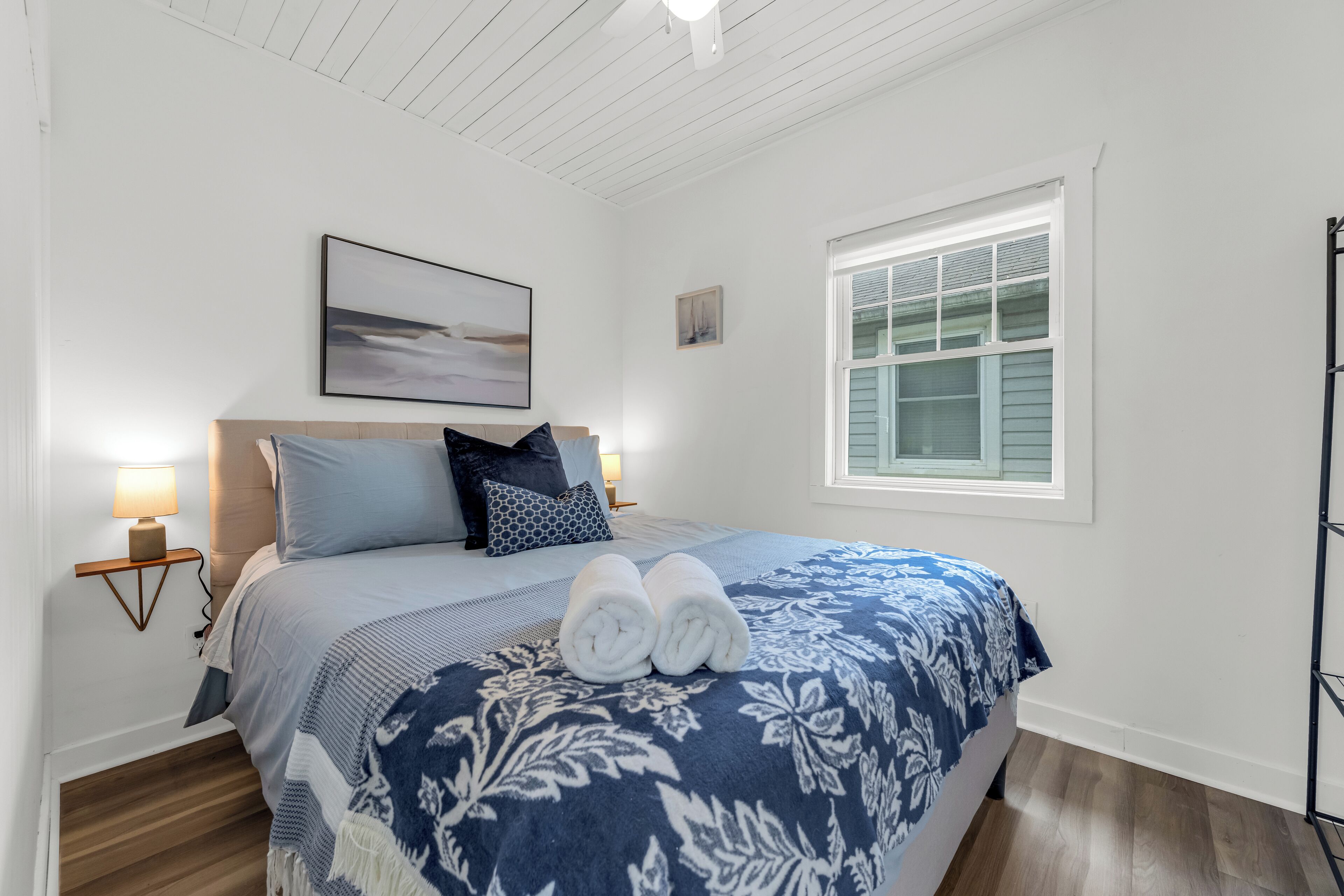 2 bedrooms, iron/ironing board, travel crib, free WiFi
