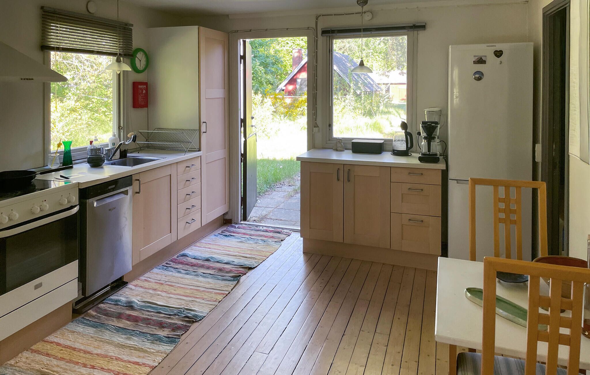 Fridge, stovetop, dishwasher, coffee/tea maker