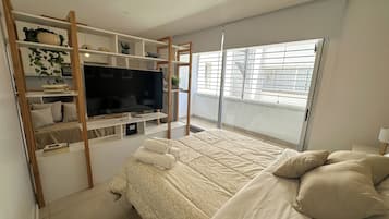 Studio, Balcony, City View | Free WiFi