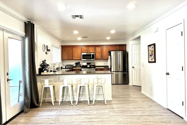 Refrigerador, microondas, horno, placa de cocina