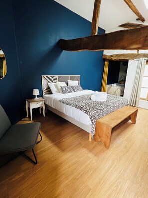 5 bedrooms, WiFi, bed sheets - Gîte L'Udik 4*, option 2 Escape Game rooms (La Chapelle-Saint-Laurent)