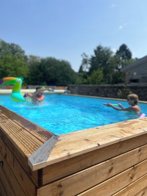 Pool - Gîte L'Udik 4*, option 2 Escape Game rooms (La Chapelle-Saint-Laurent)