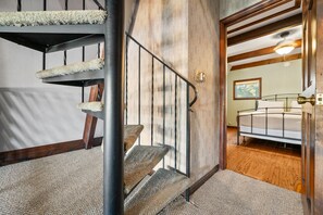 3 bedrooms, iron/ironing board, WiFi, bed sheets - Center Barnstead Lake House - Center Barnstead, NH (Barnstead)