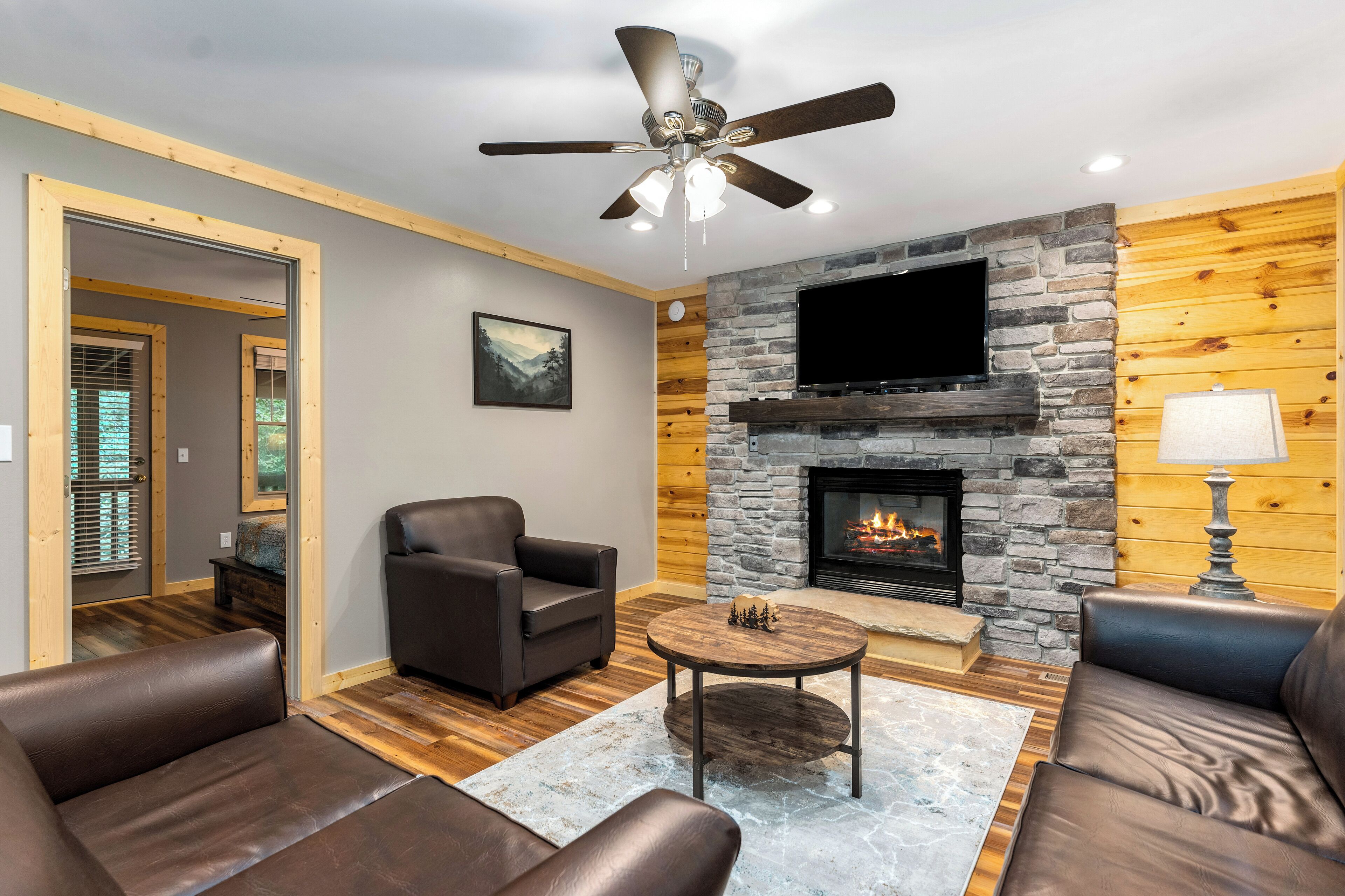 Smart TV, fireplace, DVD player