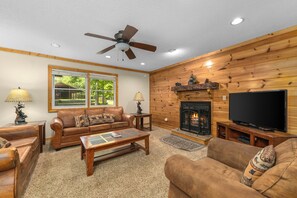 Smart TV, fireplace, DVD player