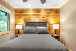 2 bedrooms, free WiFi - Mountain Falls 6 | Hot Tub + Near Smoky Mountains (Sevierville)