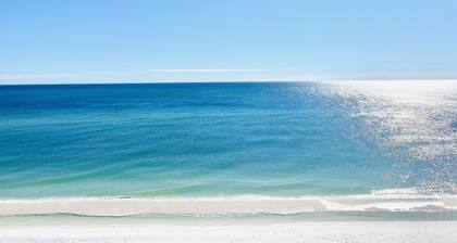 Gulf Front Getaway - direct access to sugar white sands of Pensacola Beach!