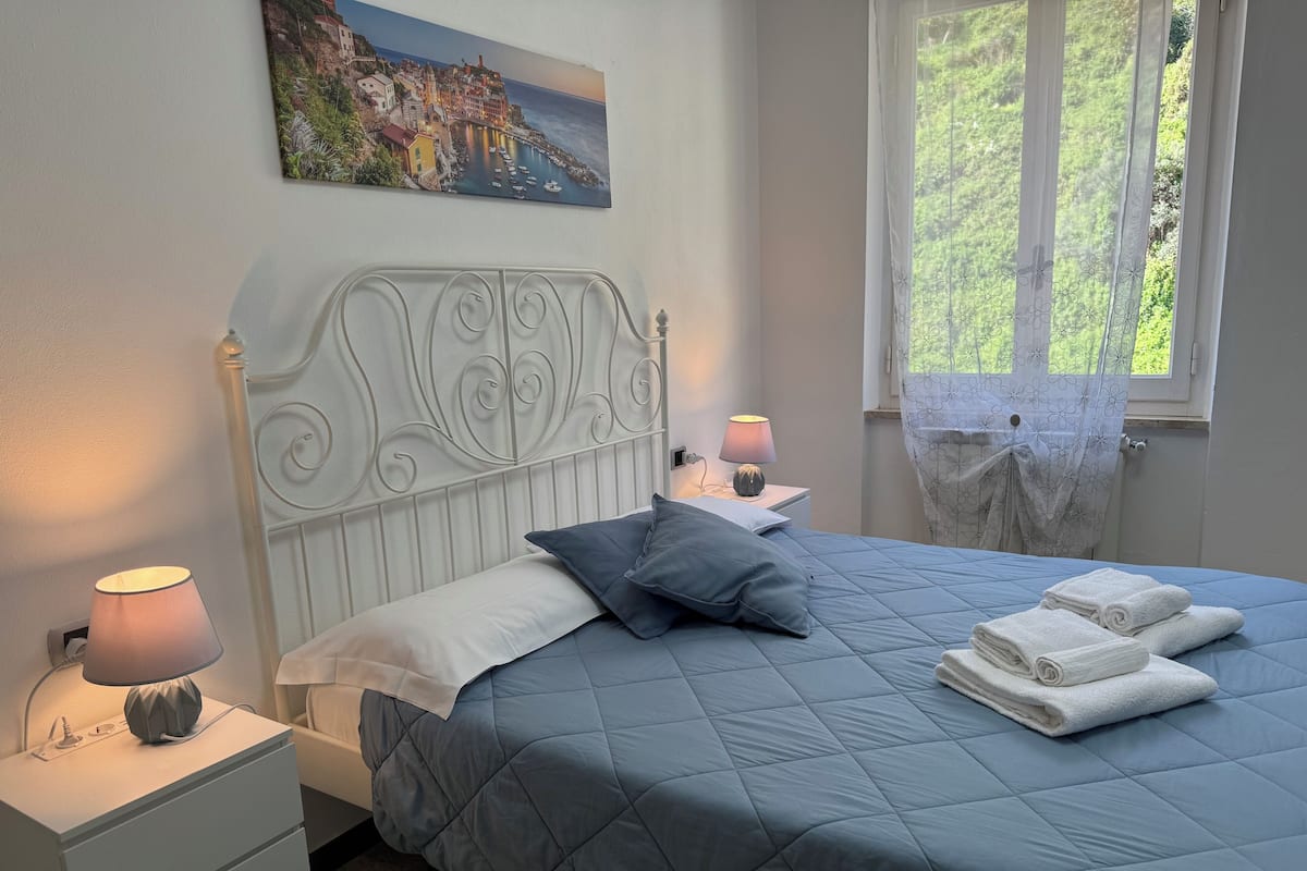 Habitación doble superior, vista a la ciudad | Minibar, caja de seguridad en la habitación, wifi gratis y ropa de cama