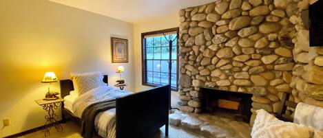 4 室のベッドルーム、WiFi、ベッドシーツ