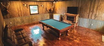 3-bedroom cabin located in Steuben County home of 101 lakes!