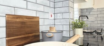 D' Elegant Comfort - Fine Luxury 2Bed Flat + Private Garden /Patio - FreeParking