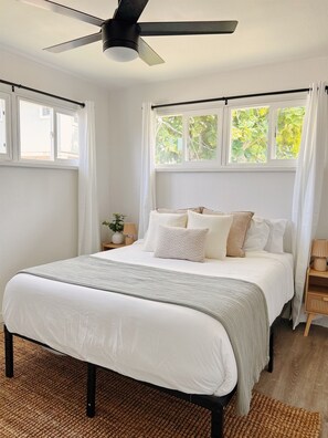 4 bedrooms, travel cot, WiFi, bed sheets