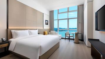 Room, 1 King Bed, Non Smoking, Sea View