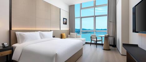 Room, 1 King Bed, Non Smoking, Sea View