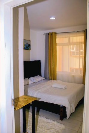 1 chambre, fer et planche à repasser, Wi-Fi, draps fournis