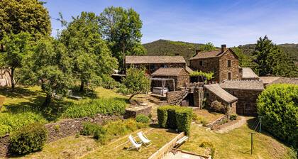 GĂźte cosy avec vue, jacuzzi & piscine â cĆur des CĂ©vennes, randonnĂ©e, dĂ©tente.