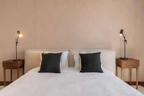 2 chambres, fer et planche à repasser, Wi-Fi, draps fournis