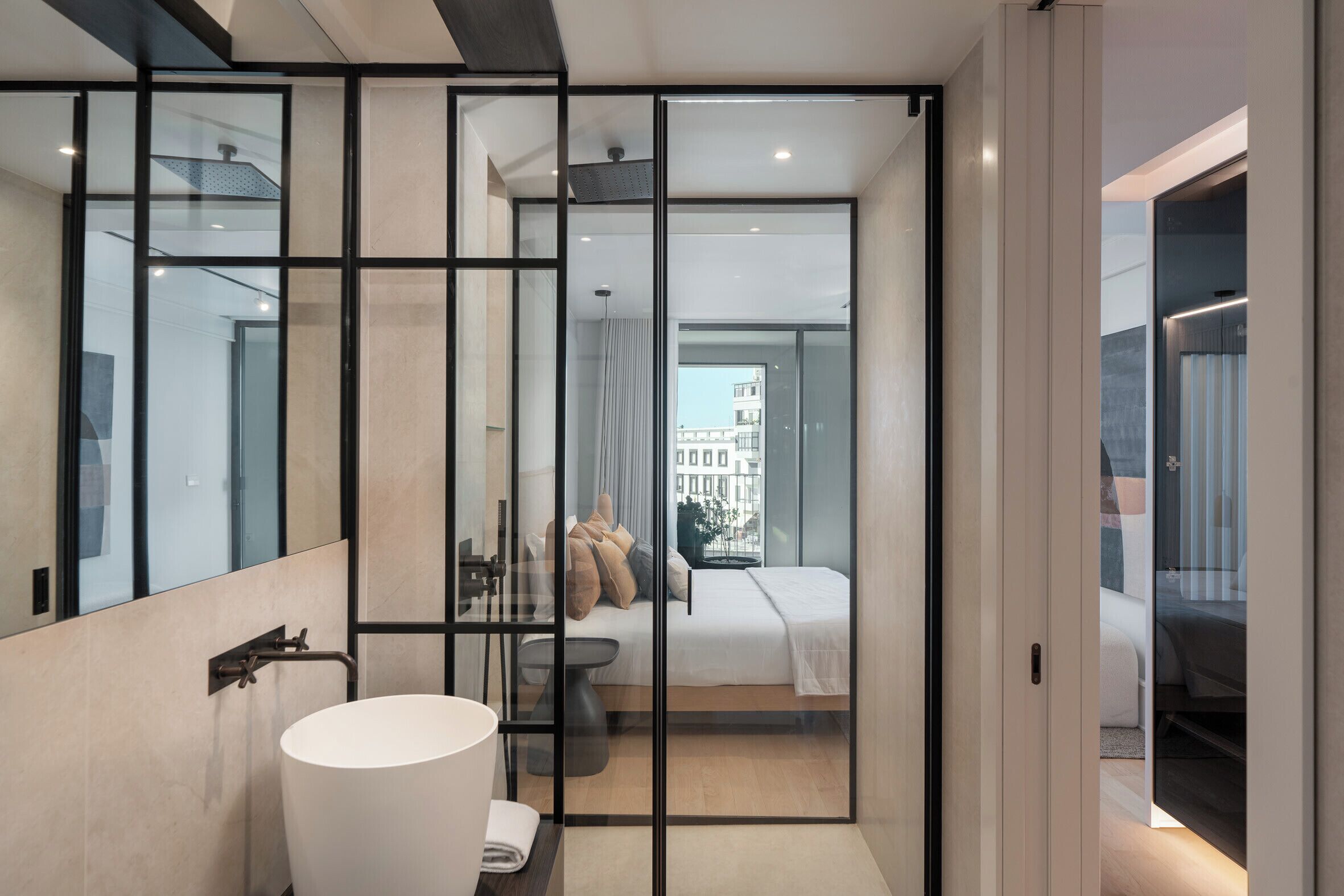 2 makuuhuonetta, silitysrauta/-lauta, vauvan matkasänky, Wi-Fi