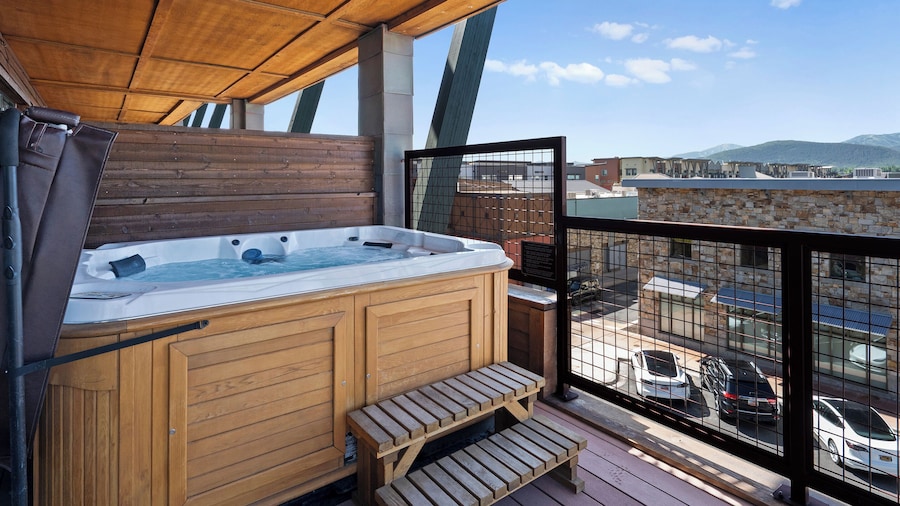 Newpark by All Seasons Resort Lodging
