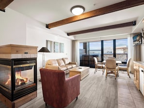 Studio | Living area
