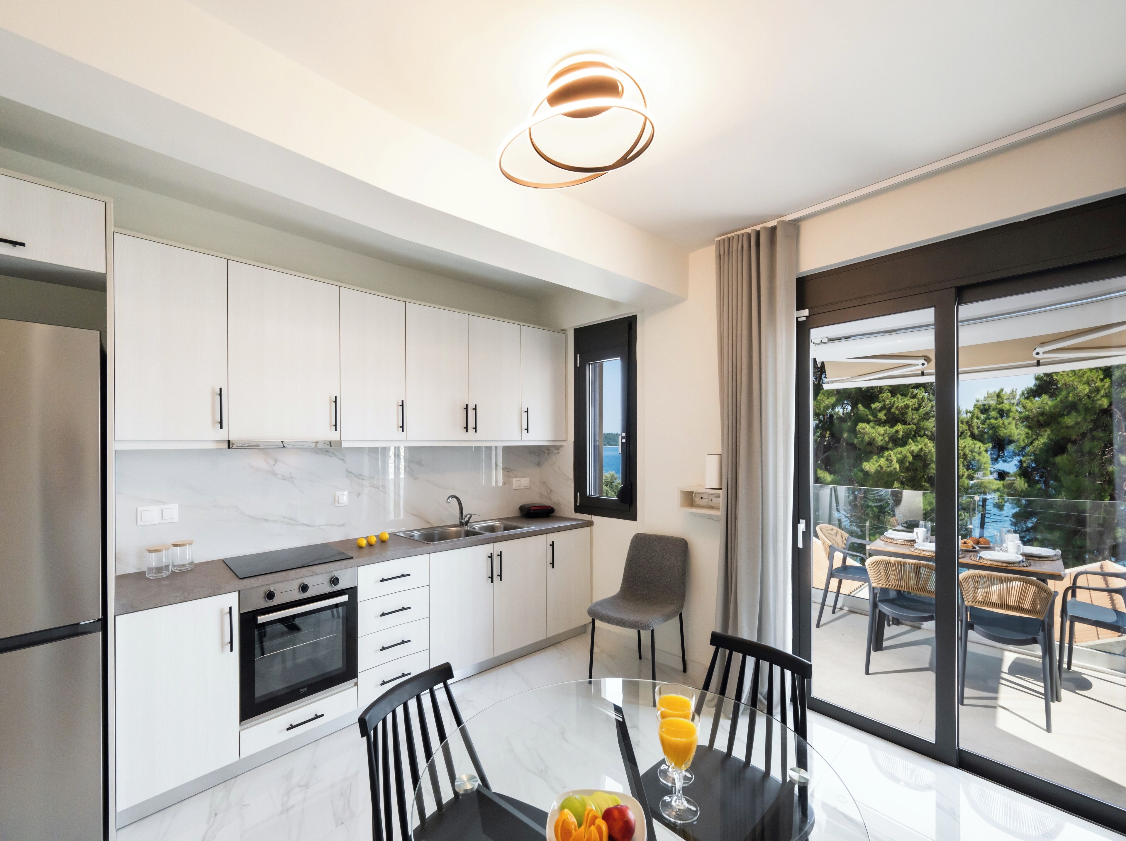 Duplex luxo, vista para o mar | Cozinha privada | Chaleira elétrica