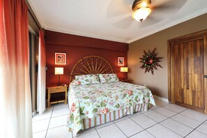 2 bedrooms, in-room safe, iron/ironing board, free WiFi
