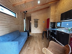 Family Cabin, 2 Bedrooms, Kitchenette, Garden View | Private kitchen | Electric kettle - Almabosque Pucón (Pucón)