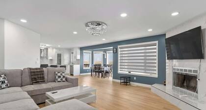 Acreage | 5 bdrm | King Bed |Wood Fireplace | AC