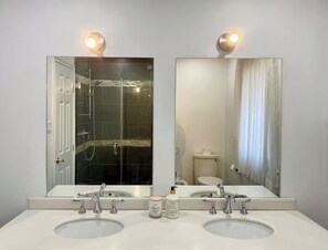 Villa Exécutive, vue jardin | Salle de bain