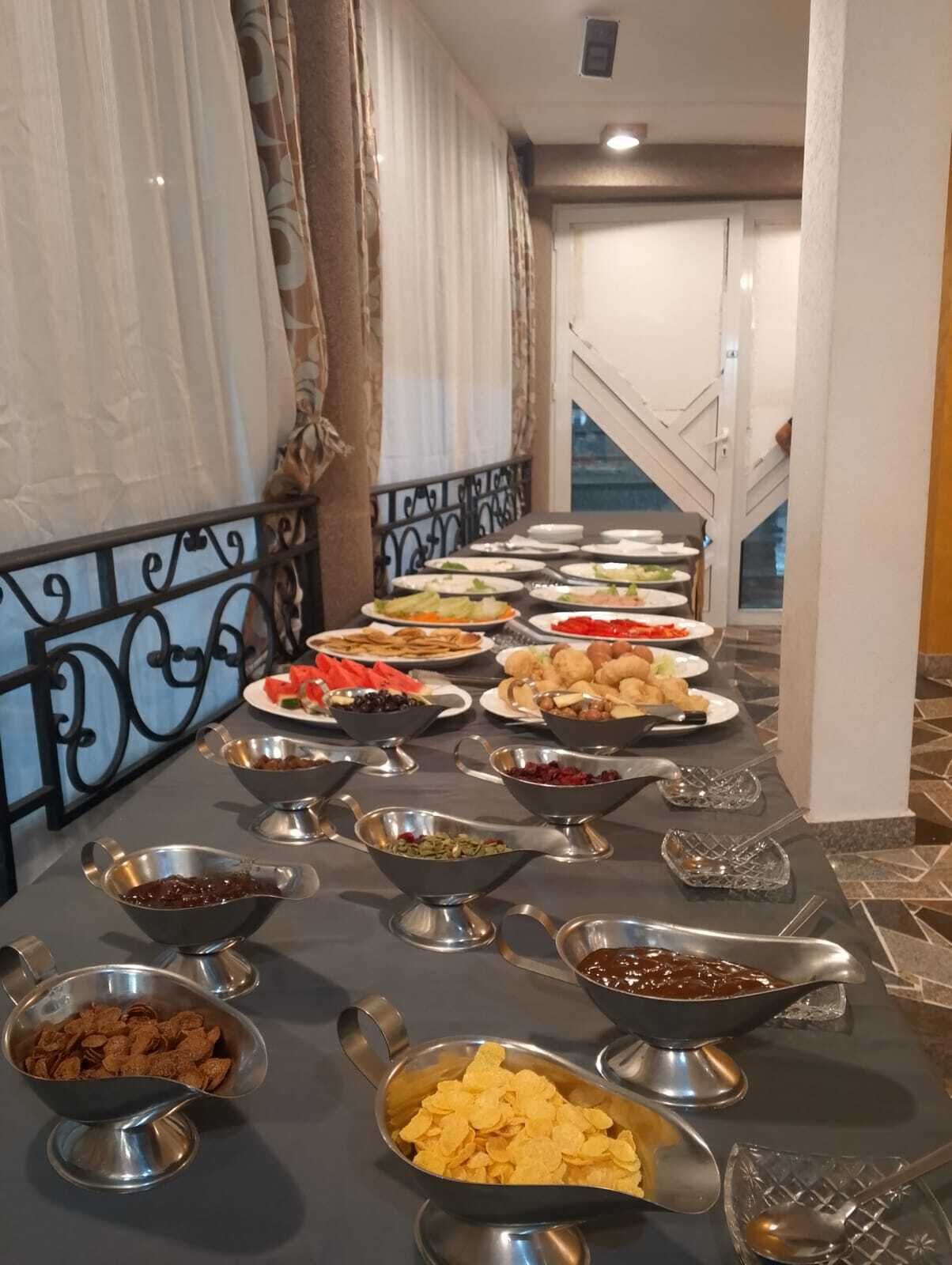 뷔페 아침 식사