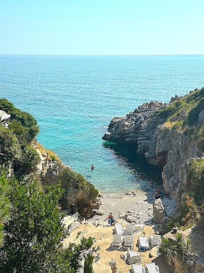 AZURA BAY HOTEL