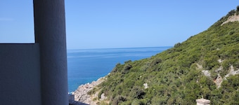 AZURA BAY HOTEL