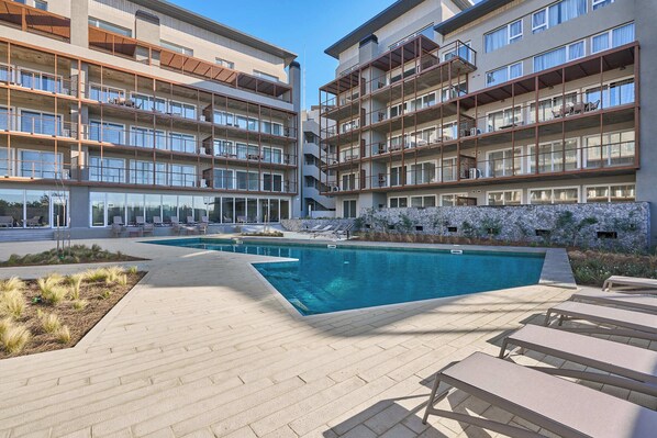 Indoor pool, outdoor pool