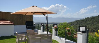 VILLA WITH LAKE AND FOREST ViEW iN DALYAN