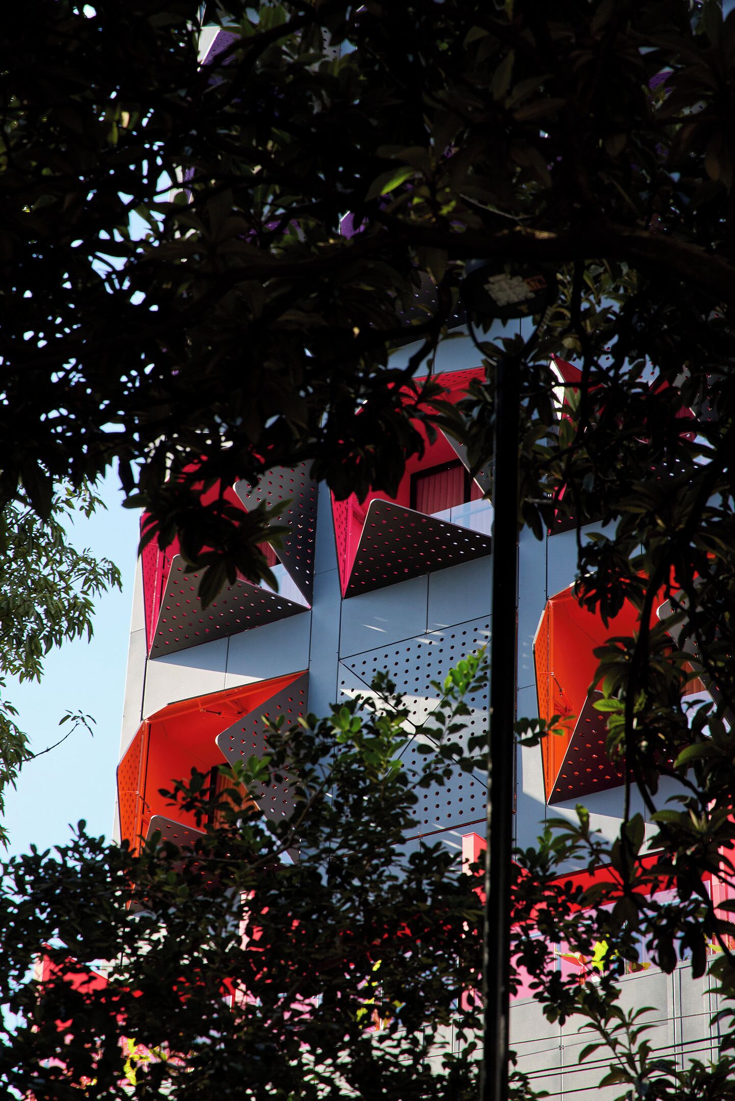 Vista frontal de la propiedad