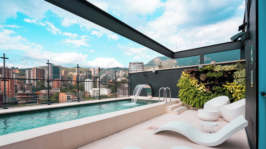 Calle Flora Hotel by Jalo