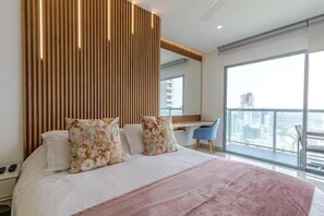 3 soverom, strykejern/-brett, wi-fi og sengetøy