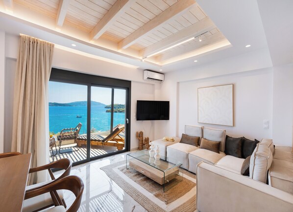 Luxury Duplex, Sea View | Living area - Nicole's Luxury Collection (Lefkada)