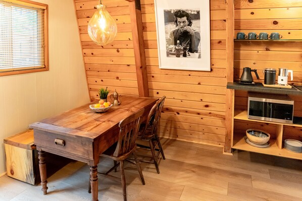 Electric kettle, toaster