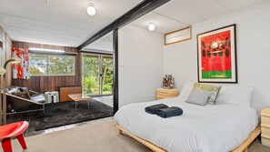 3 bedrooms, free WiFi, bed sheets