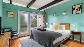3 bedrooms, free WiFi, bed sheets