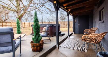 Charming house, sleeps plenty with Hot Tub and large backyard and fire pit