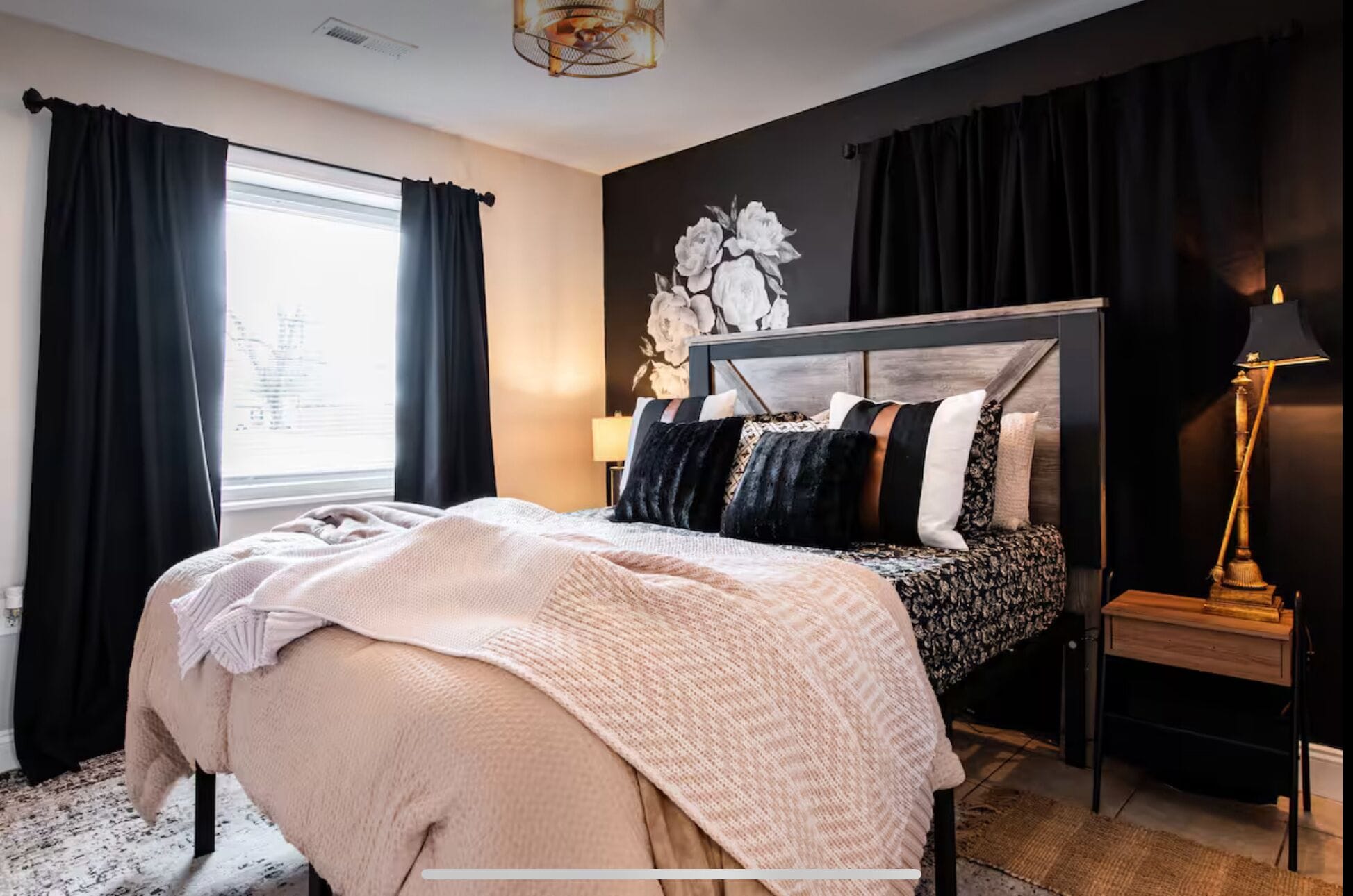 2 chambres, coffre-fort, bureau, fer et planche à repasser