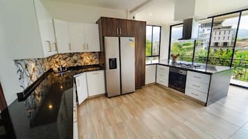 Oven, stovetop