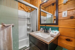 Bathroom - The Scandinavian Bear (Big Bear Lake)
