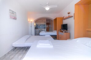 Free WiFi, bed sheets