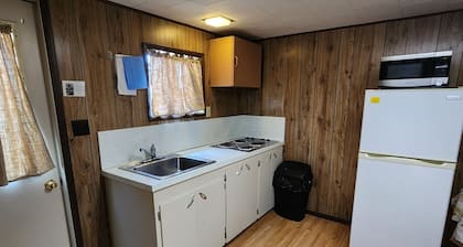 Lake Mac Lodge #3 - A welcoming cabin with AC in charming Lemoyne